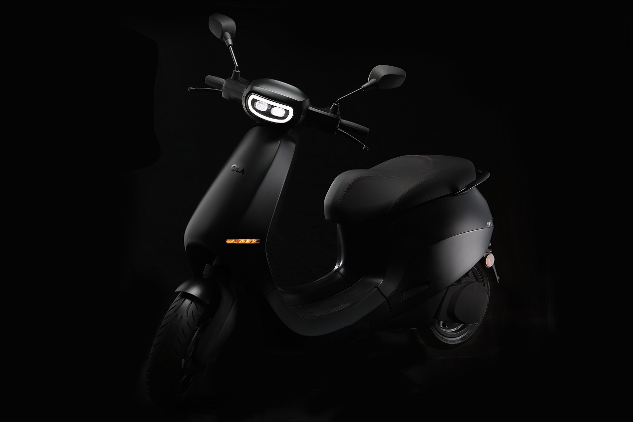 While the design bears resemblance to Etergo's AppScooter, the scooter has been reengineered to suit Indian conditions.